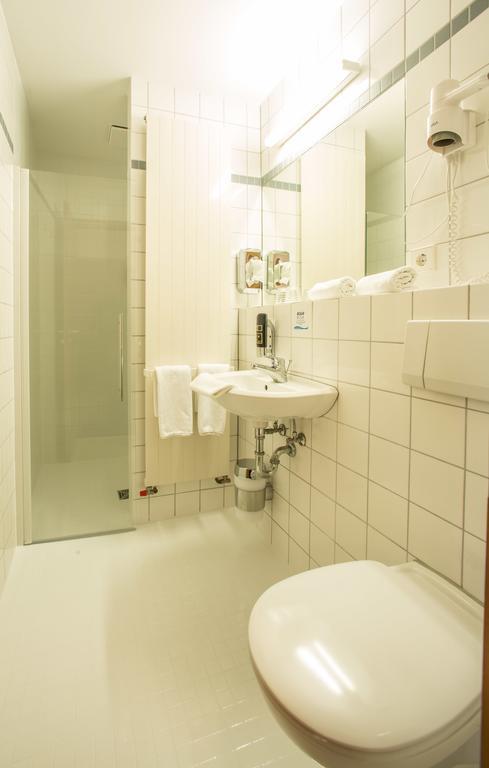 Hotel An Der Waldstrasse Groß-Zimmern Δωμάτιο φωτογραφία