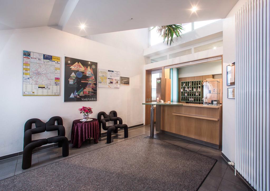 Hotel An Der Waldstrasse Groß-Zimmern Εξωτερικό φωτογραφία