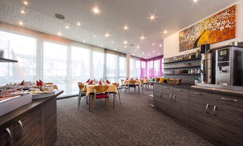 Hotel An Der Waldstrasse Groß-Zimmern Εξωτερικό φωτογραφία